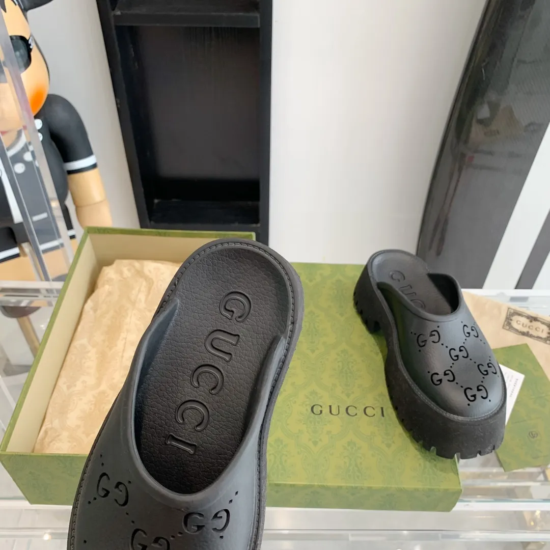 👟👟Ex-factory price 360👟👟 Women's shoes, women's clothing, Gucci spring and summer style, hole-in-the-wall slippers, versatile couple style, ugly and cute hollow holes shoes, all the details and materials are the same as what you buy at the counter. Size: 35-42